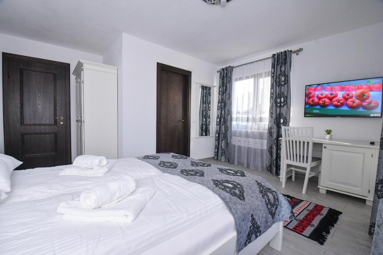 Casa Alexandru - Locul In Care Te Simti Acasa Hotell Viseu de Jos Eksteriør bilde