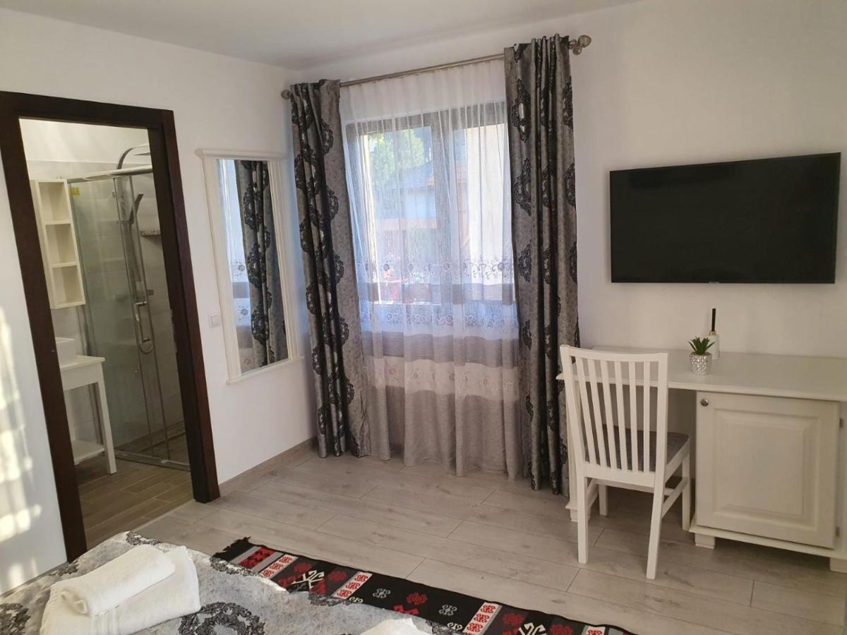 Casa Alexandru - Locul In Care Te Simti Acasa Hotell Viseu de Jos Eksteriør bilde