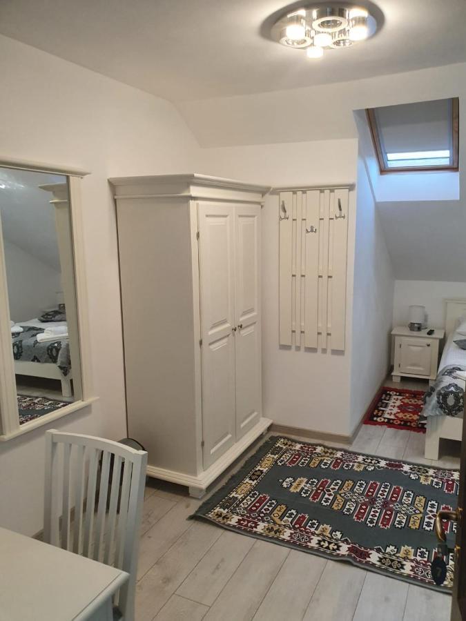 Casa Alexandru - Locul In Care Te Simti Acasa Hotell Viseu de Jos Eksteriør bilde
