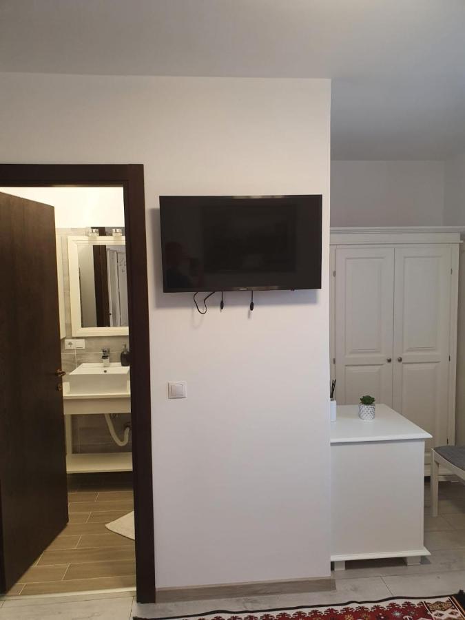 Casa Alexandru - Locul In Care Te Simti Acasa Hotell Viseu de Jos Eksteriør bilde